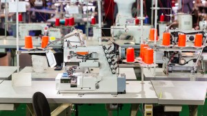 وزارة الصناعة : قطاع النسيج و الملابس يمثّل 30 بالمائة من مجموع المؤسسات الصناعية