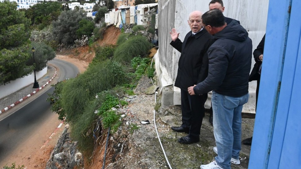 رئيس الدولة يزور منطقتي البحر الأزرق وسيدي بوسعيد