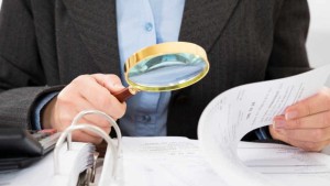 وزارة التجارة تضبط التزامات الوكلاء العقاريين في مكافحة غسل الاموال