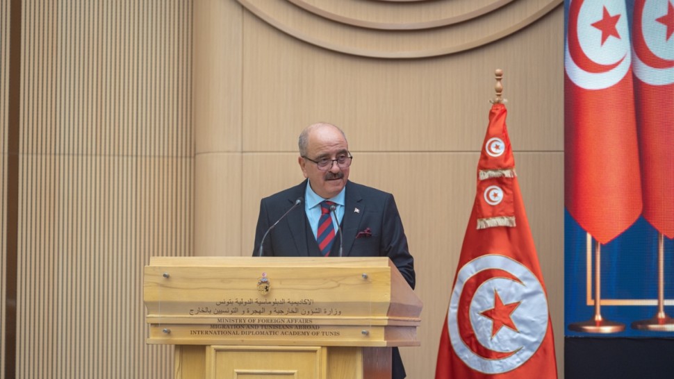 وزير الخارجية