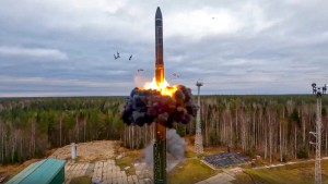 روسيا : العالم على حافة مرحلة أخطر مع انتهاء معاهدة  'ستارت'