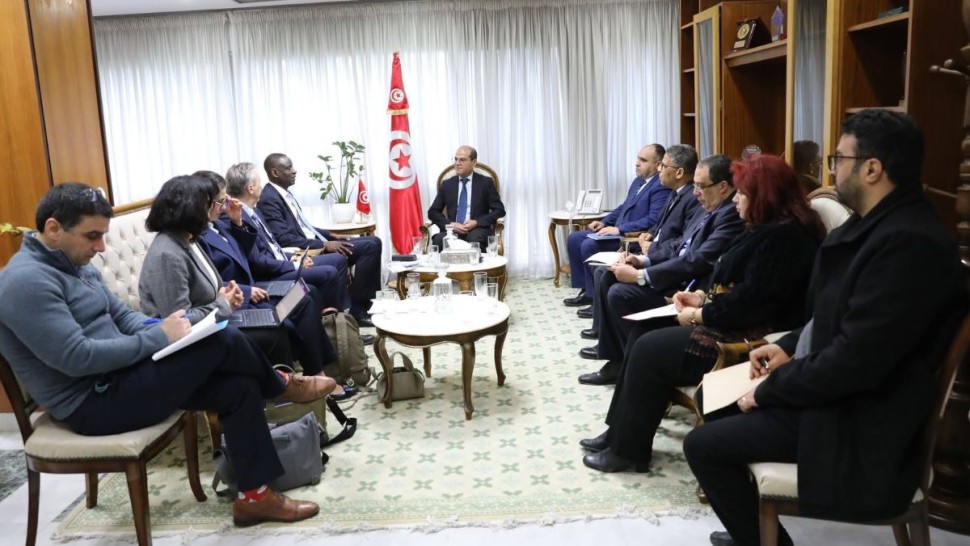 وزير التجهيز والإسكان يبحث مع البنك الدولي تعزيز مشاريع البنية التحتية في تونس