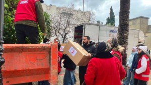 باجة: الهلال الأحمر يوزّع 300 قفة رمضانية لفائدة العائلات محدودة الدخل