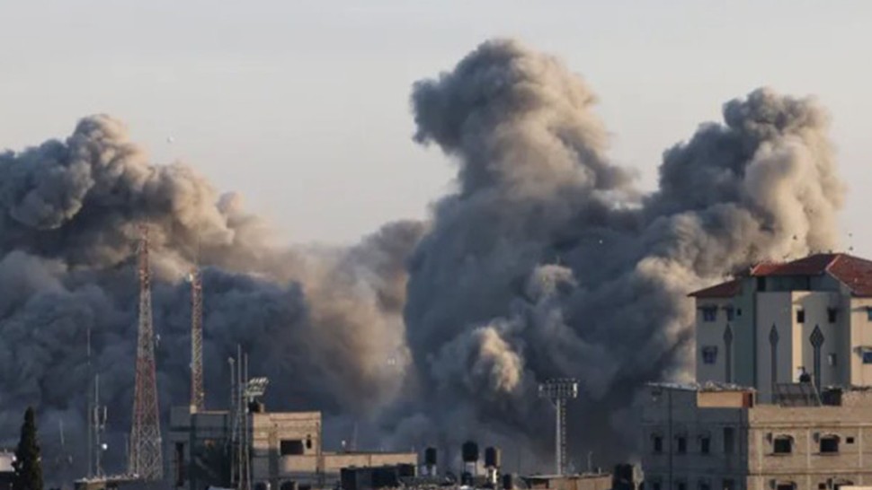 غزة: استشهاد 11 شخصا في قصف للاحتلال