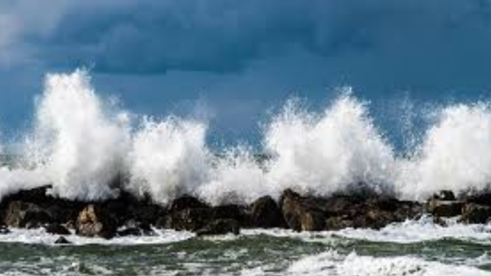 خبير في المناخ: 3 عوامل وراء ارتفاع منسوب البحر في تونس والجزر مهددة