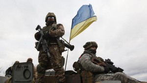 كندا تعلن عن مساعدات عسكرية لأوكرانيا بقيمة تقارب ملياري دولار