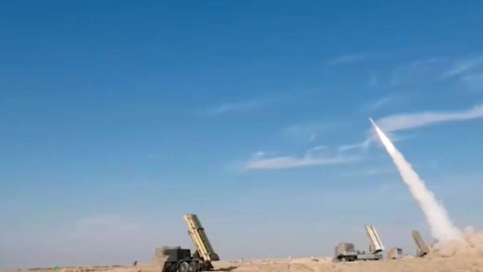 «الحرس الثوري» يُجري مناورات على الساحل الجنوبي لإيران