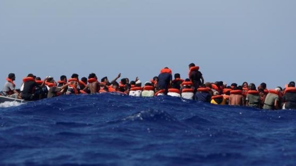 مقتل 21 مصريا في غرق مركب هجرة كان متجهاً لليونان