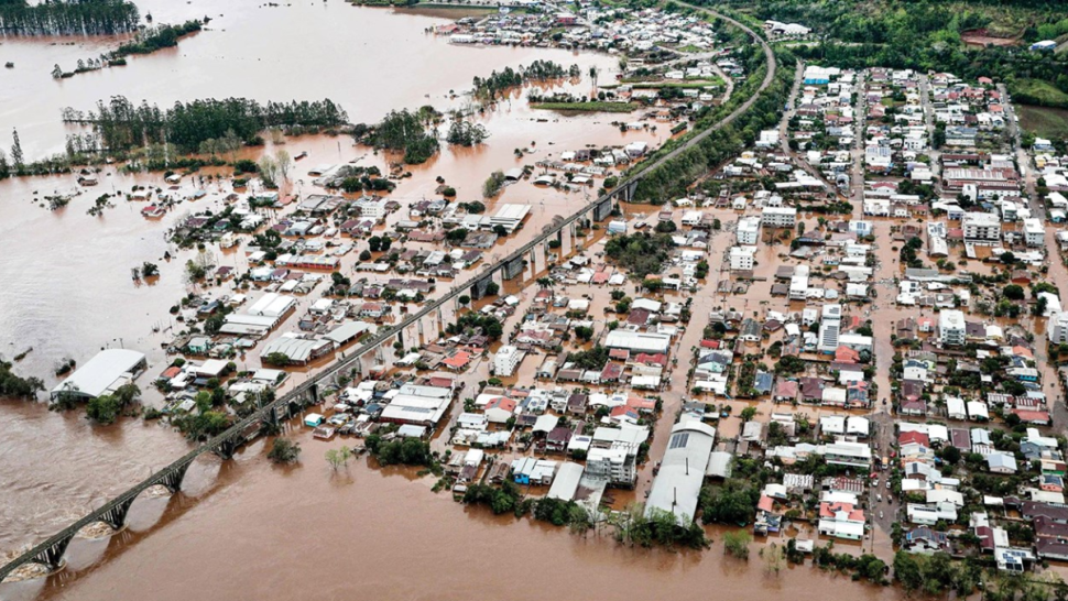 البرازيل: 40 قتيلا جراء الفيضانات