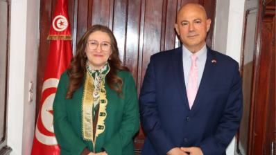 تعزيز التعاون المالي والفني محور لقاء وزيرة المالية بالسفير الأمريكي