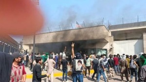 باكستان : قتلى وجرحى خلال اقتحام محتجين القنصلية الأمريكية في كراتشي