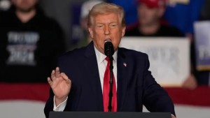 ترامب: لا قلق على أسعار النفط 