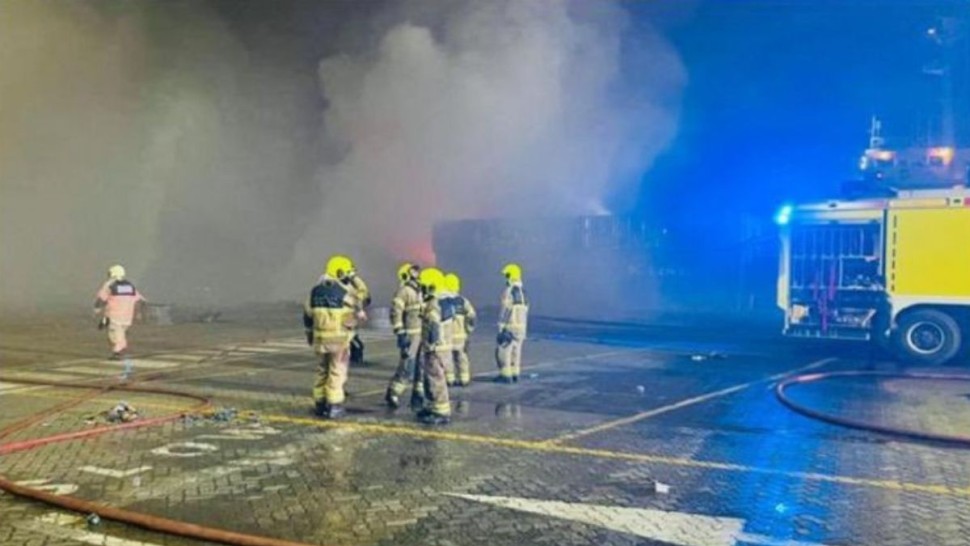 اندلاع حريق بميناء جبل علي بدبي