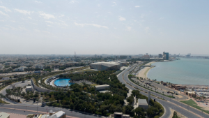 تصاعد الدخان من موقع السفارة الأميركية في مدينة الكويت