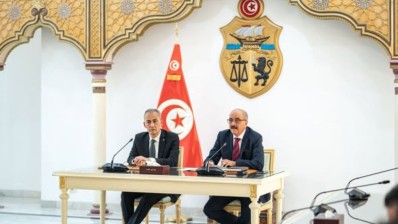 وزير الخارجية يدعو الجالية التونسية بالخليج والشرق الأوسط الى الالتزام بأقصى درجات الحيطة والحذر