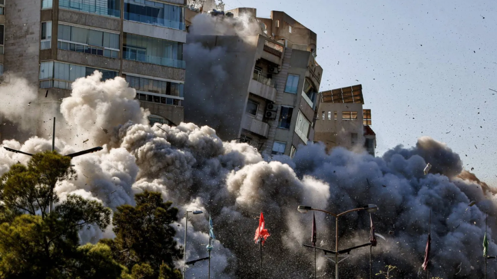 لبنان: عشرات القتلى والجرحى بغارات للاحتلال بعد إطلاق حزب الله لصواريخ