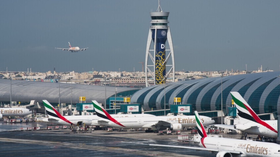 مطارات دبي تستأنف نشاطها جزئيا