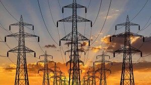 أعلنت وزارة الكهرباء العراقية، الأربعاء، عن انقطاع التيار الكهربائي بشكل كامل في جميع المحافظات