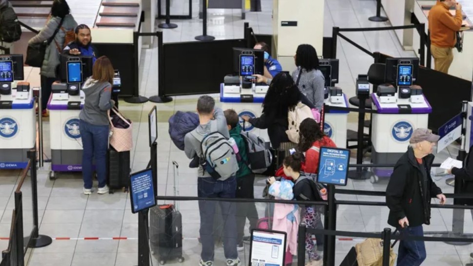 9 آلاف أميركي يغادرون الشرق الأوسط بعد الهجوم على إيران