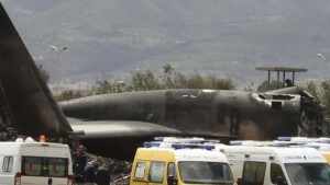 الجزائر : قتيلان في تحطم طائرة عسكرية