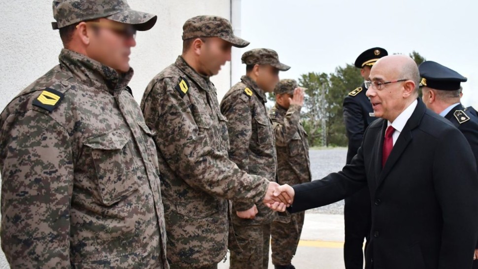 وزير الدفاع الوطني يؤدي زيارة إلى ولاية باجة