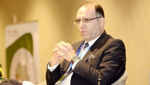 آرام بلحاج يحذر من تداعيات الحرب على إيران على اقتصادات الدول العربية غير النفطية