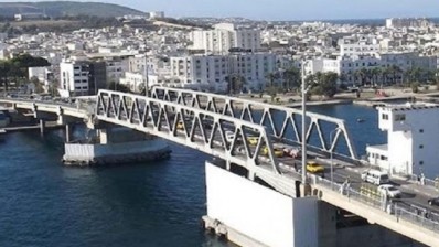 23 مارس: انطلاق أشغال الصيانة الدورية للصفيحة المعدنية للجسر المتحرك ببنزرت