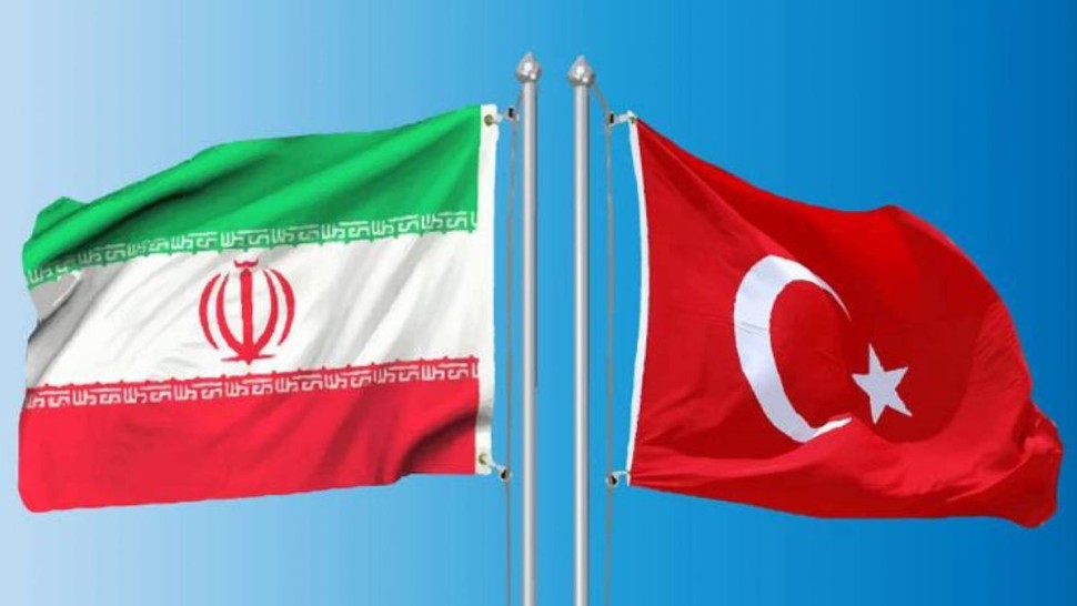 أنقرة تحذر طهران بعد انتهاك مجالها الجوي بصواريخ باليستية