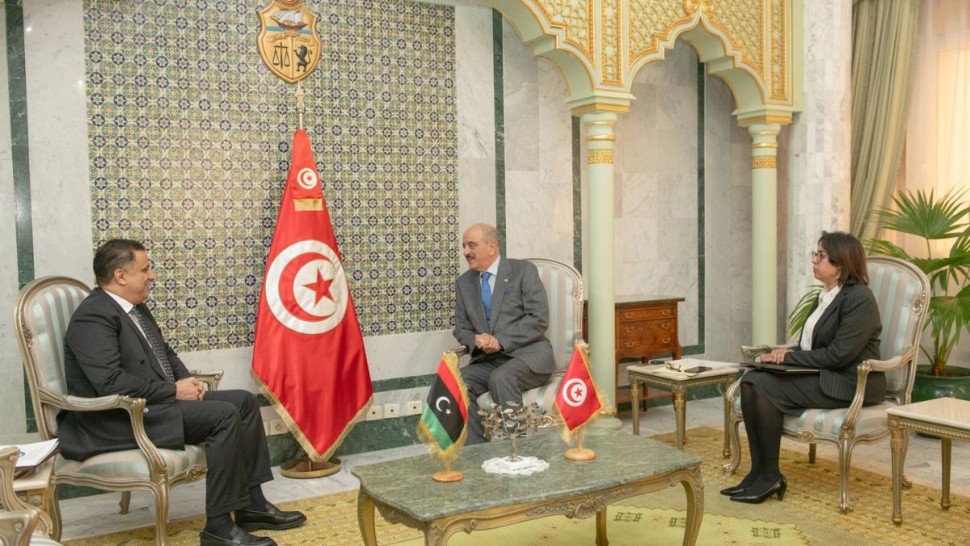 وزير الخارجية يتسلّم رسالة خطيّة من المكلف بتسيير الخارجية الليبية