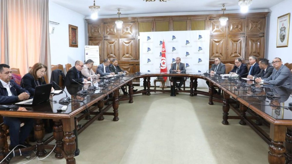 وزير التجهيز يتابع تقدم مشاريع شركة تونس للطرقات السيارة ويدعو إلى تسريع نسق الأشغال