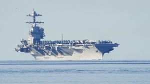 مسؤول أمريكي: نرجّح أن خللا كهربائيا وراء حريق في حاملة الطائرات جيرالد فورد