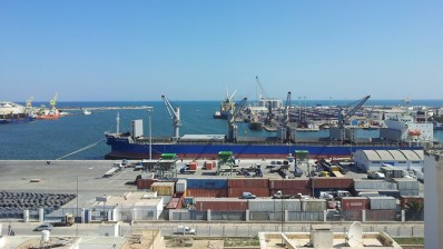تقلص العجز التجاري لتونس