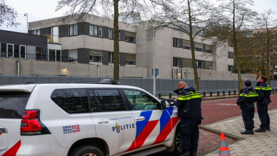 انفجار يلحق أضرارا بمدرسة يهودية في أمستردام