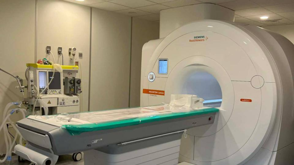 تدشين وحدة الرنين المغناطيسي المتطور "IRM 3Tesla" بالمعهد الوطني المنجي بن حميدة