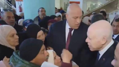 رئيس الجمهورية يؤدي زيارة إلى مصحة العمران والصيدلية المركزية