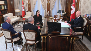 سعيّد يأذن بتوفير اعتمادات عاجلة لدعم الصيدلية المركزية وضمان تزويد السوق بالأدوية