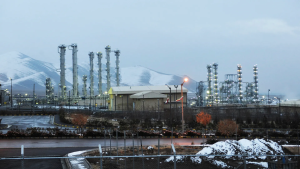 الاحتلال يعلن شن هجوم على محطة الماء الثقيل بآراك