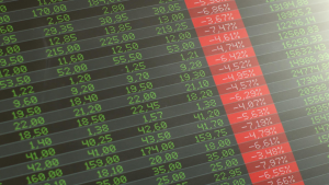 تراجع معظم أسواق الخليج وسط مخاوف من توسع أكبر في نطاق الحرب