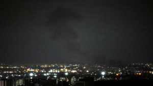 انفجارات وانقطاع للكهرباء في طهران.. وإيران تجدد هجومها على الاراضي المحتلة