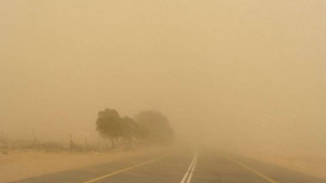 إدارة التجهيز بتوزر تحذر مستعملي الطريق من الرياح الرملية القوية