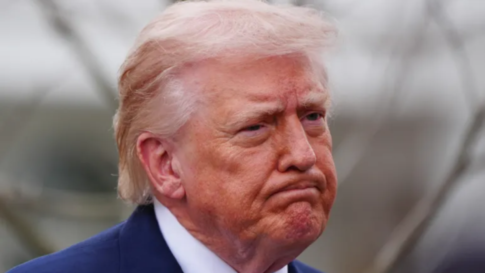 ترامب: أفكر جديا في الانسحاب من الناتو