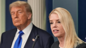 ترامب يُقيل وزيرة العدل ويُعيّن نائبها بديلاً لها