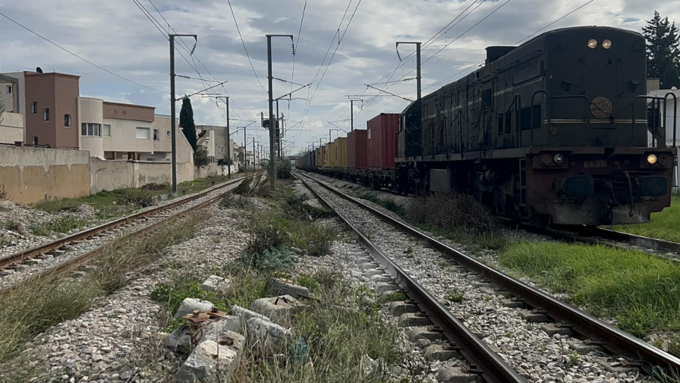 قرمبالية :اصطدام قطار بسيارة خفيفة