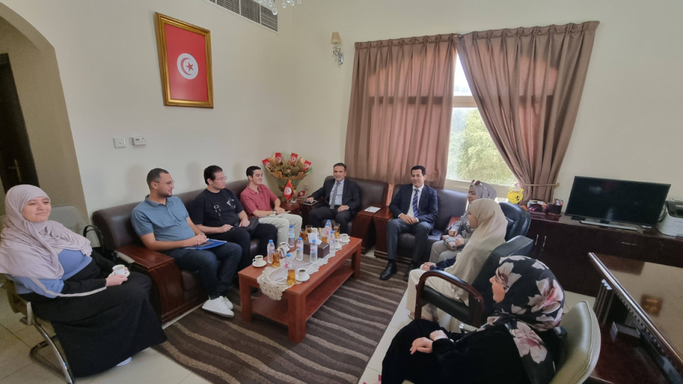 قنصل تونس بدبي يدعو إلى مواصلة التقيد بارشادات السلامة الصادرة عن السلطات الاماراتية