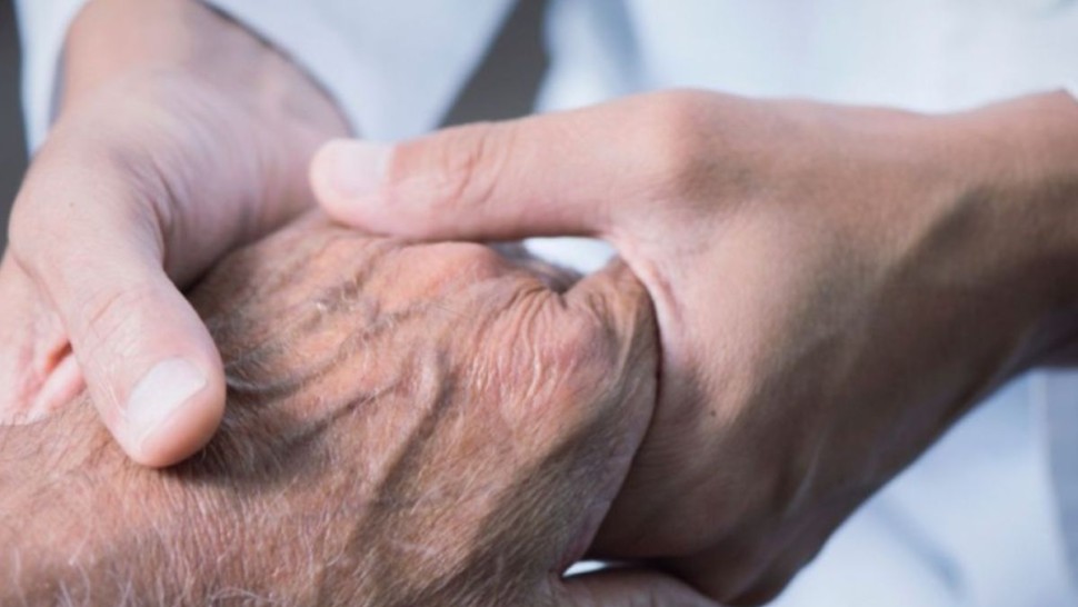 أستاذة طب باطني :  طب الشيخوخة اختصاص جديد بداية من ديسمبر