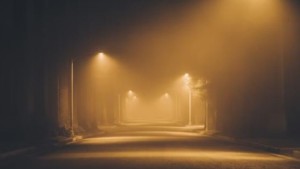 طقس الليلة: سحب عابرة و إمكانية ظهور ضباب محلي