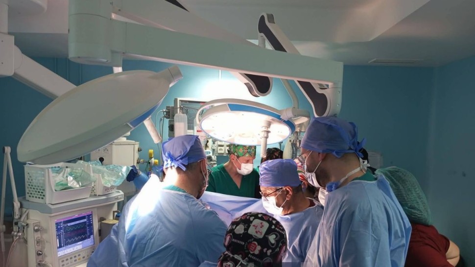 مستشفى المنجي سليم بالمرسى : نجاح عملية زراعة كبد لتلميذة كانت في وضع حرج