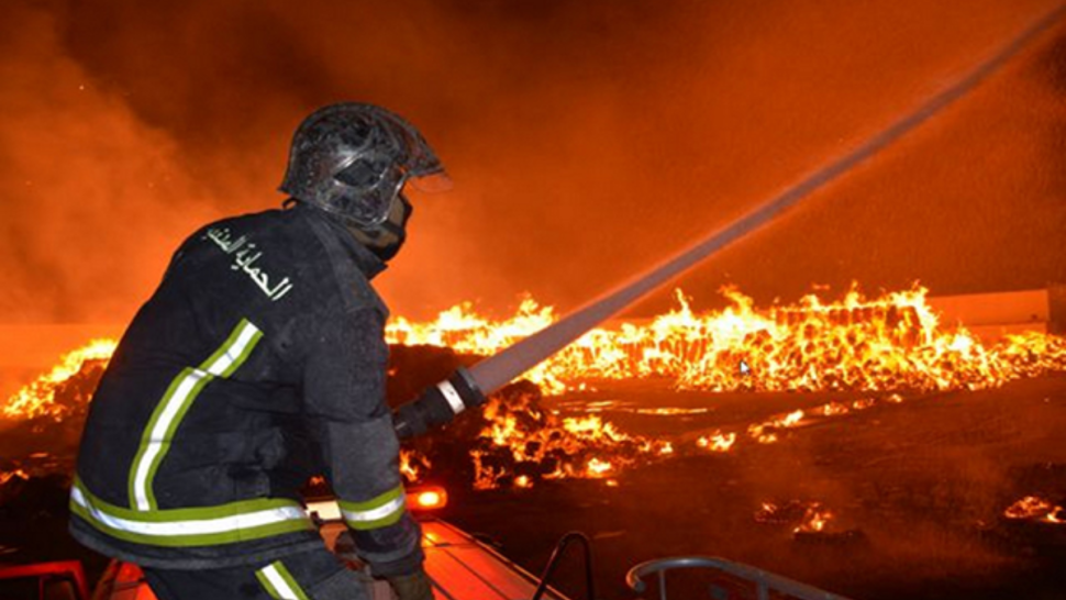 حريق ضخم بمستودع الحجز البلدي ببومهل