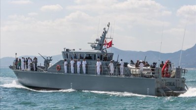 سفينة عسكرية