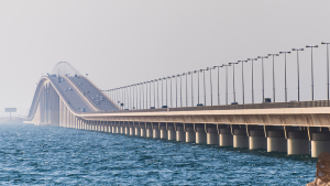 تعليق حركة المرور على جسر الملك فهد "احترازيا"